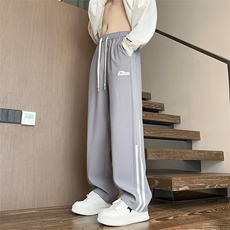 灰色