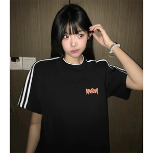 抖音得物高品质二开240克宽松纯棉美式潮牌三条杠织带短袖T恤图片