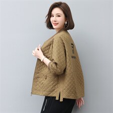 KARMEMAJE妈妈短外套女春秋季新款时尚洋气休闲连帽菱格上衣薄款，女装短外套，忆绮罗