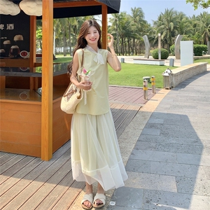 夏日小清新一整套穿搭女2025新款贵气感无袖上衣网纱半身裙两件套图片