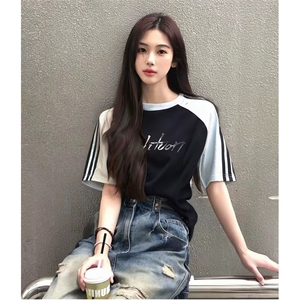 抖音得物品质二开240克宽松纯棉美式潮牌插肩三杠织带短袖T恤图片