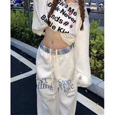 灰色