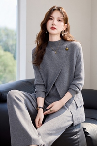 主推跑量现货！秋季新款休闲简约风圆领一粒扣腰带款三件套裤女图片