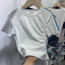白色