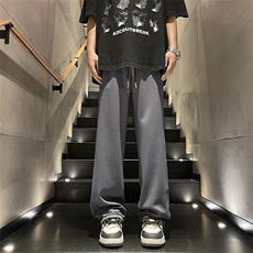 灰色