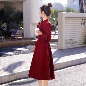 红色新中式连衣裙女春秋国风盘扣长袖2024新款高级感内搭打底裙图片