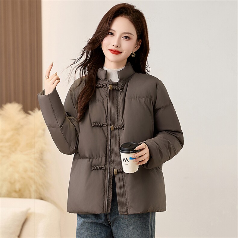 民族风羽绒服女冬季2024新款时尚极简纯色保暖复古中式盘扣大外套,女装羽绒服,衣之秀