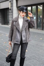 三色四个尺码，其它，圣姿源