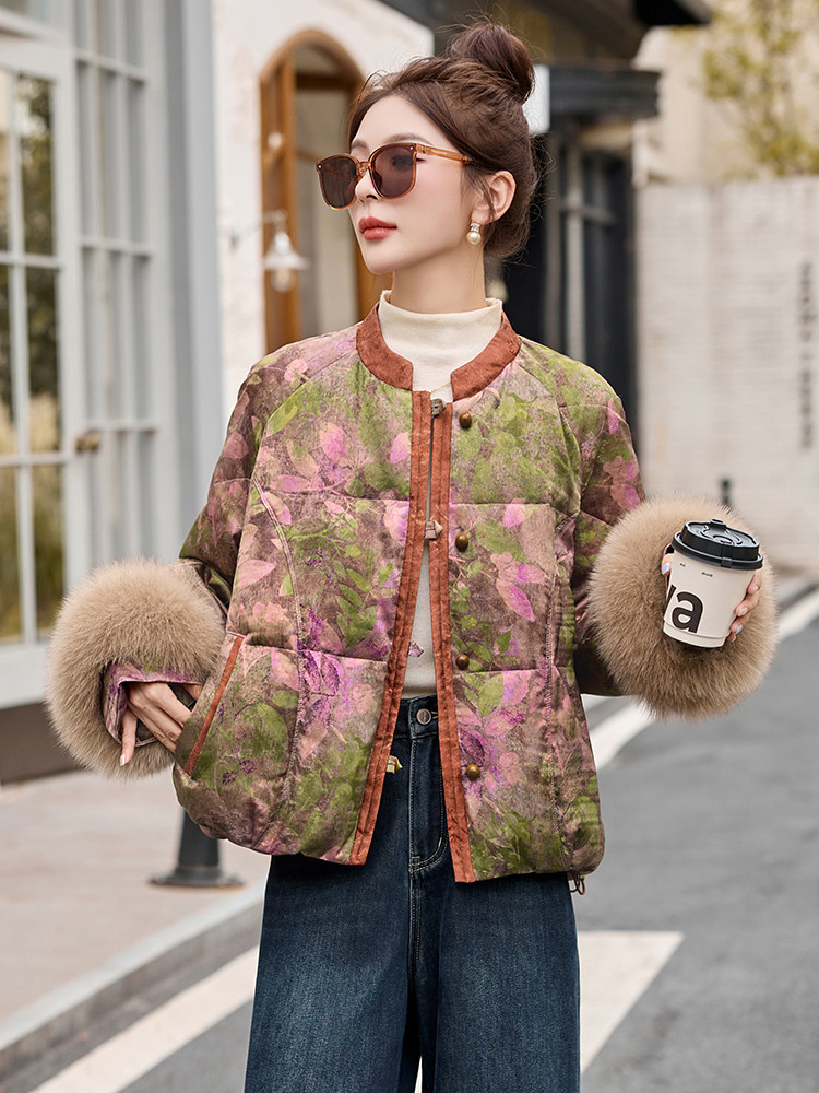 新中式国风羽绒服女2025冬季新款高端巨好看的短款狐狸毛保暖外套,女装羽绒服,伊仟回