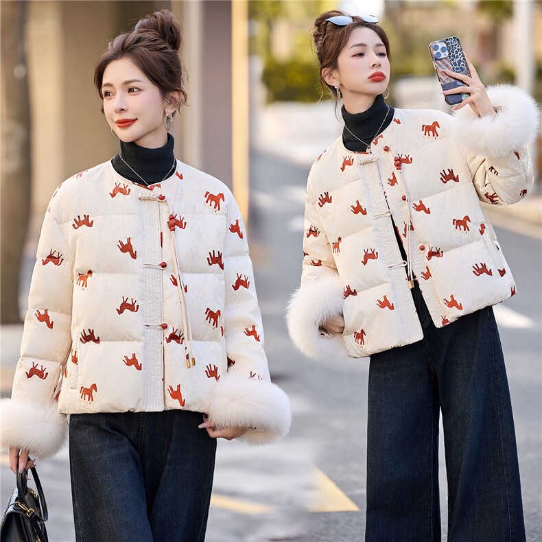 新中式盘扣提花真狐狸毛短款羽绒服女2025年冬季时尚外套90白鸭绒,女装羽绒服,润尚靓点