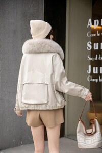 高大上大毛领派克服图片