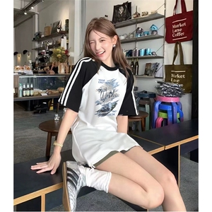 抖音得物品质二开240克宽松纯棉美式潮牌插肩三杠织带短袖T恤图片