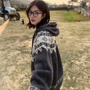 重磅秋冬北极绒开衫毛衣美式复古休闲慵懒风牛角扣针织衫连帽外套图片