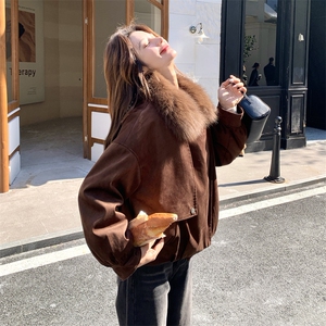 现货新款2159-P485-K669新标90白鸭绒派克服图片