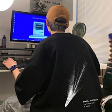 黑色
