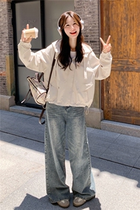 韩系chic绿色连帽夹克上衣女春秋超火好看高级小众休闲减龄短外套图片