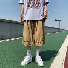 卡其色