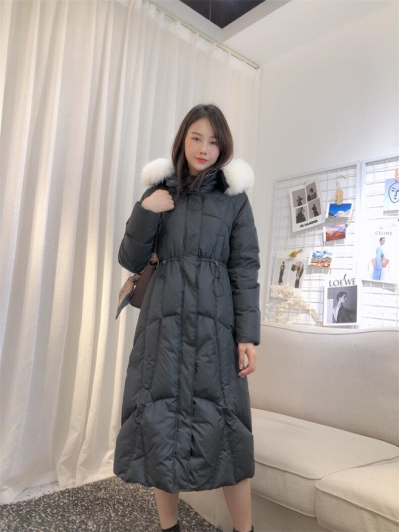 DINOBIENS/冬季显瘦超大毛领羽绒服，女装羽绒服，迪诺比亚