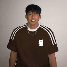 咖啡色