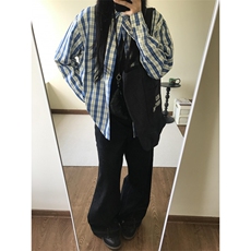 蓝色