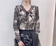 秋冬新款蕾丝花边V领衬衫，女装衬衫，青橙愫