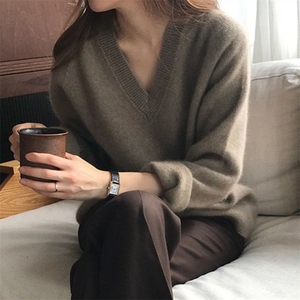 时尚女士秋季新款简约百搭七针加厚V领针织衫 显瘦保暖羊毛衫图片