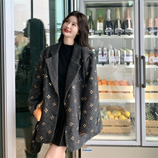 灰色羽绒内胆毛呢西装外套女秋冬新款加厚宽松休闲慵懒风加厚上衣，女装毛呢外套，2C168