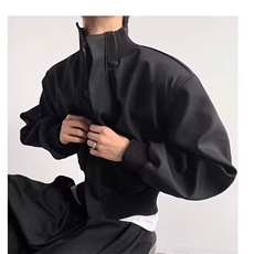 黑色