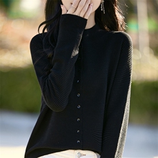 半高领精纺细毛针织开衫女2025新款宽松长袖外搭毛衣时尚减龄外套，女装羊毛衫，总能电商供货