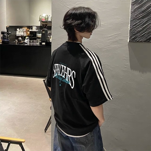 抖音得物高品质二开240克宽松纯棉美式潮牌三条杠织带短袖T恤图片