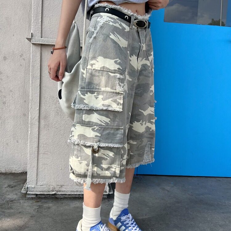 迷彩石磨毛边七分裤美式破洞工装裤阔腿短裤痞帅潮图片