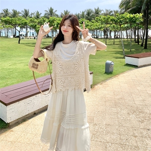 度假风钩花背心半身裙套装女夏甜气减龄三件套俏皮活泼小个子图片