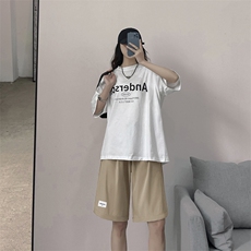 卡其色