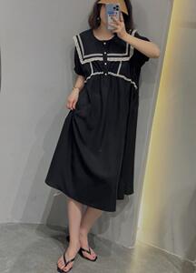 花边领黑色小裙纸图片