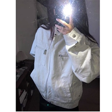 白色