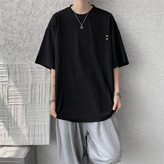 黑色