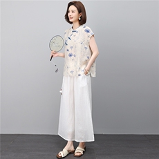 时尚夏季薄款2026新款苎麻大方得体低圆领刺绣优雅范上衣，女装套装/套裙，江忆布依