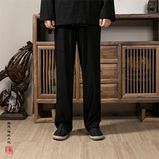 黑色