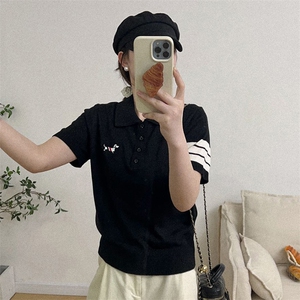 夏季新款女士舒适简约小奶狗绣花短袖图片