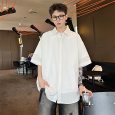 白色