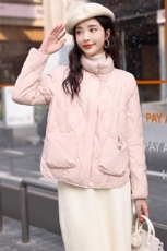 现货新款2023年冬季90白鸭绒气质立领短款小个子，女装羽绒服，笃写