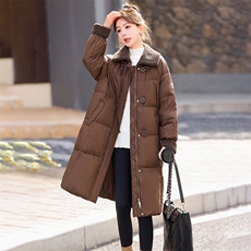 中长款羽绒服女2024冬季新款欧货大牌高端洋气羊羔毛翻领加厚外套，女装羽绒服，衣之秀