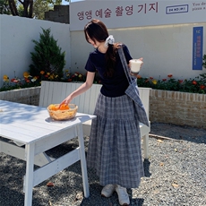 温柔穿搭氛围感显瘦t恤套装女夏新款休闲学院风格子半身裙两件套，女装套装/套裙，2C159