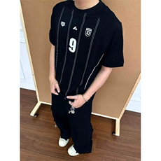 黑色
