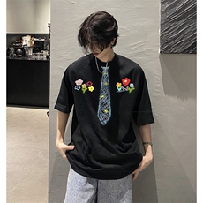 黑色