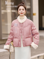 现货、现货、2025年冬季羽绒新中式刺绣短款羽绒服，女装羽绒服，艾仟回(原伊仟回)