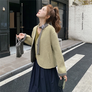 浅绿色双面呢羊毛短款外套女秋冬2025新款设计气质超好看爆款大衣图片