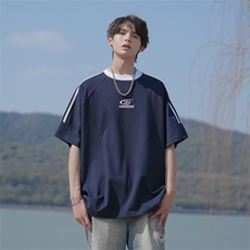 藏青色
