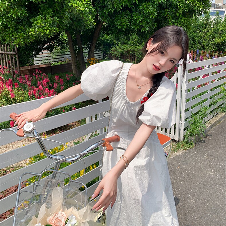 【现货新品】大气V领简约气质显瘦泡泡袖连衣裙F528-P135-K188，女装连衣裙，2C255