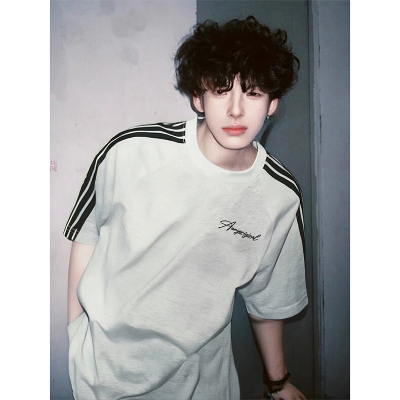 抖音得物品质二开240克宽松纯棉美式潮牌印花三条杠中性风短袖T恤，男装T恤，电商A486